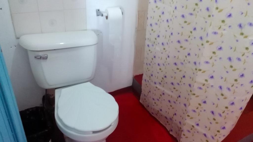 Waikiki Guest House Трежър Бийч Екстериор снимка