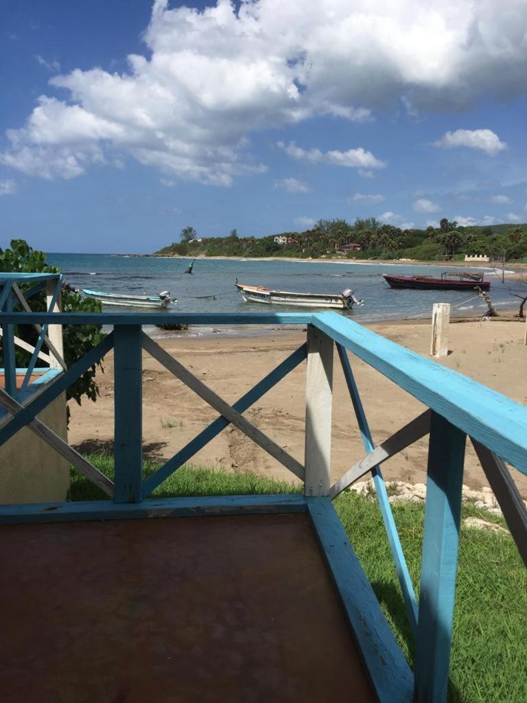 Waikiki Guest House Трежър Бийч Екстериор снимка